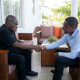 ​WAZIRI WA ULINZI NA JKT AMTEMBELEA NA KUMJULIA HALI MKUU WA MAJESHI MSTAAFU JENERALI MBOMA